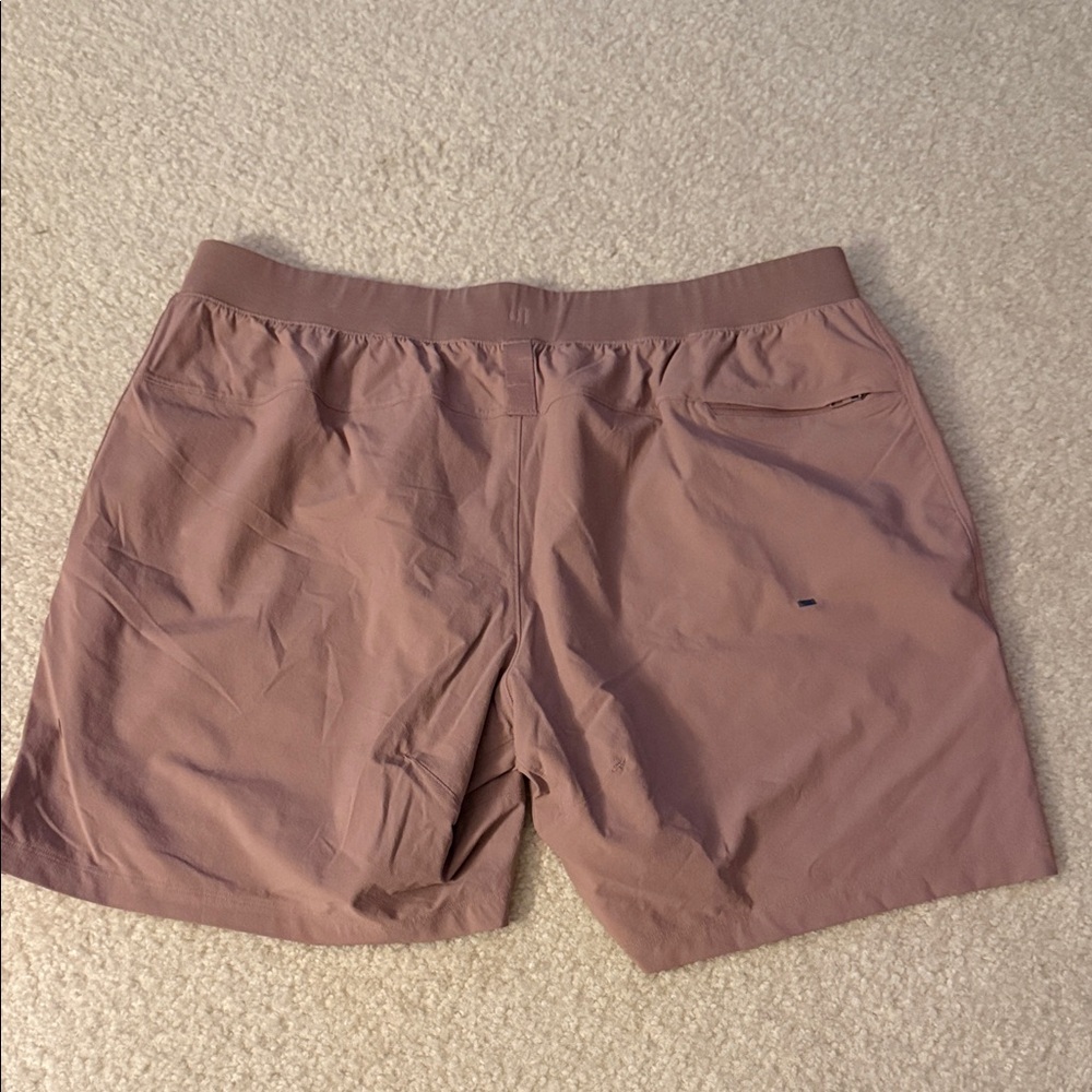 Lululemon Men's Mauve Shorts - Picture 2 of 9